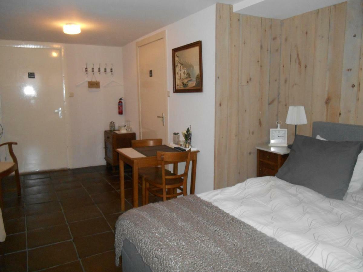 Anneke'S Bed En Botterhammeke Apartamento Woensdrecht Exterior foto